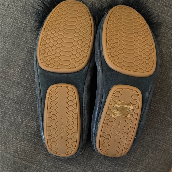 Yosi Samra Women's Ballet Flats with Ostrich Feather Pom-Pom Detail - Picture 5 of 9